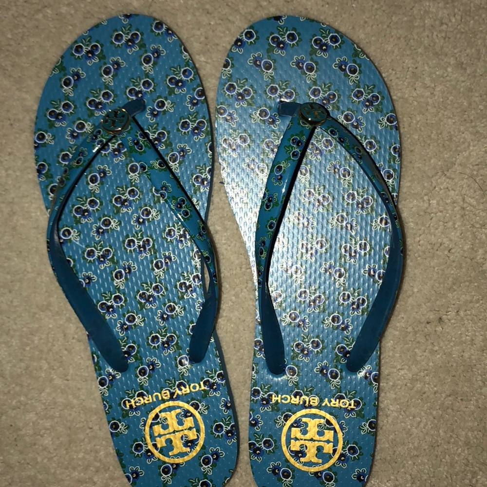 tory burch flip flops